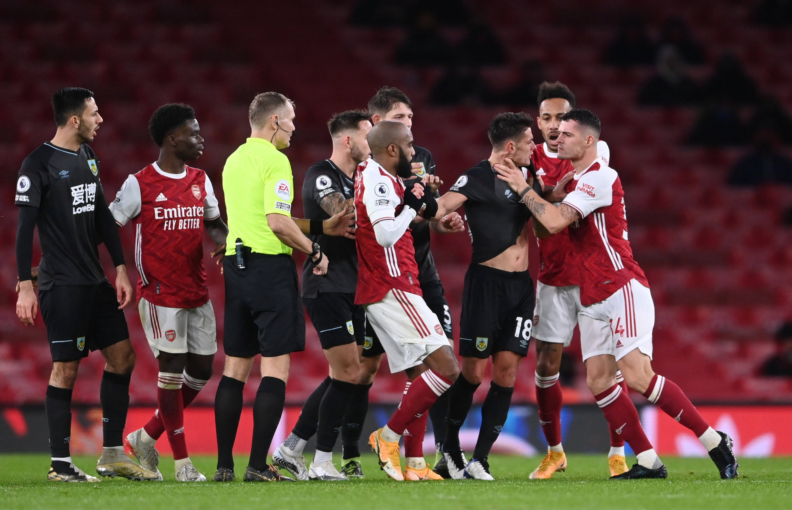 西蒙尼通过 西蒙尼通过